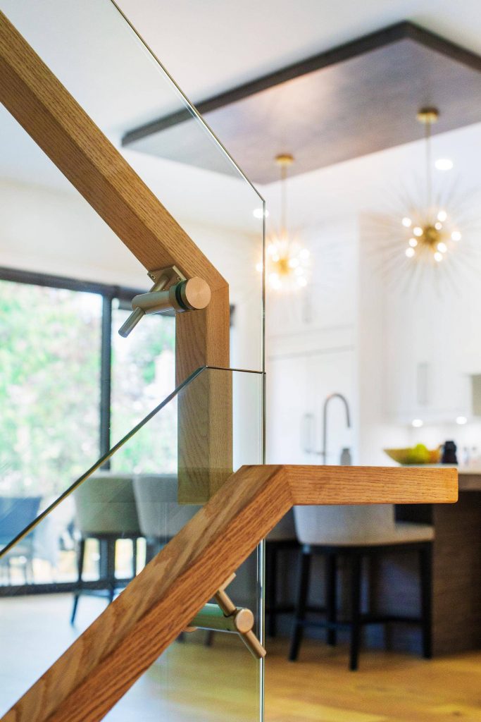 amazing-interior-staircase-with-glass-railings-interior-designers