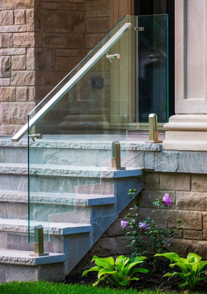 amazing-outdoor-glass-railings-in-custom-home-custom-home-builders-gta