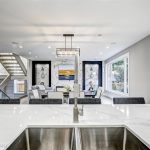 custom-marble-counter-top-on-kitchen-island-kitchen-renovations-mississauga