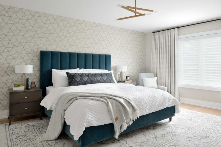 Modern Bedroom with Carpet Floor and Wallpaper Decor - Home Renovations Toronto