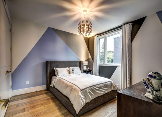 Luxury Wallpaper in Custom Bedroom - Custom Homes Toronto
